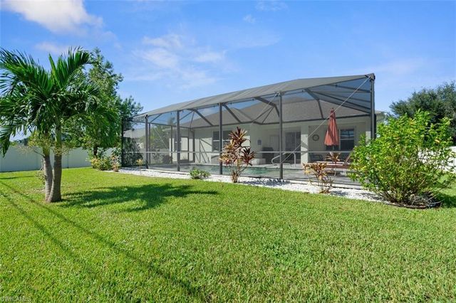 825 SE 5th PL, Cape Coral, FL 33990