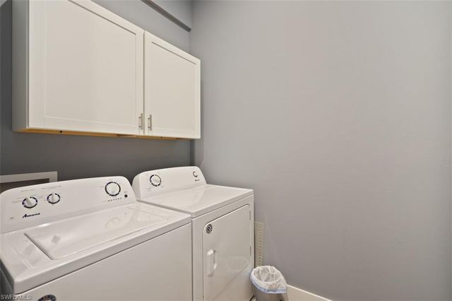 825 SE 5th PL, Cape Coral, FL 33990