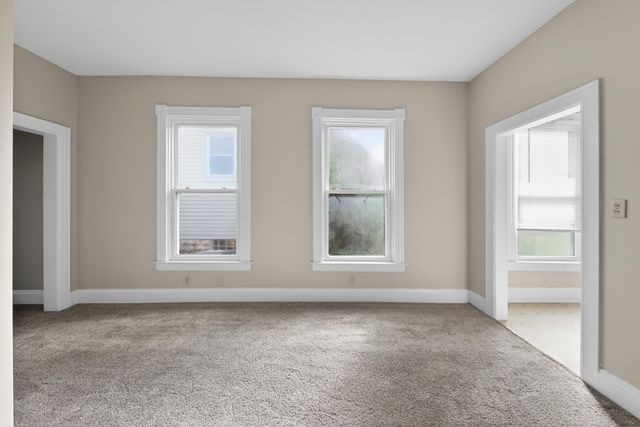 215 W 34th Street, Latonia, KY 41015