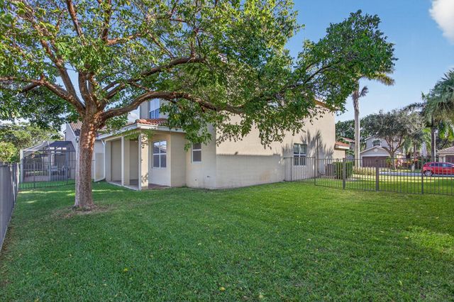 7673 Corkwood Ave, Boynton Beach, FL 33437