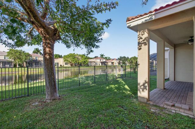 7673 Corkwood Ave, Boynton Beach, FL 33437