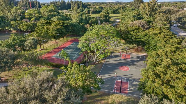 7673 Corkwood Ave, Boynton Beach, FL 33437