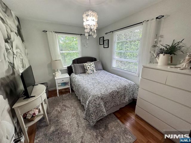 13 Oak Street, Wanaque, NJ 07420