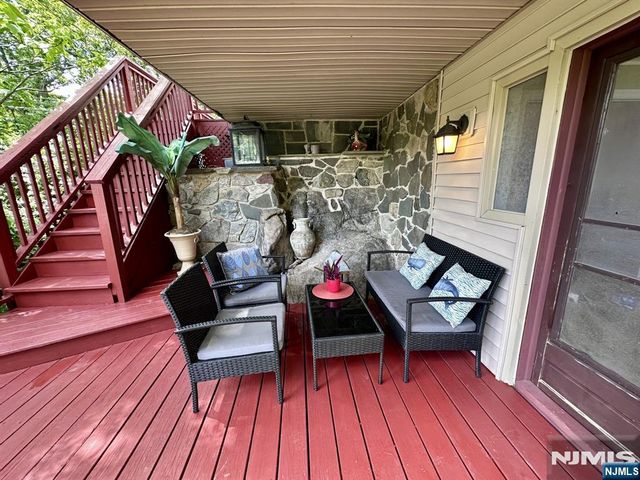 13 Oak Street, Wanaque, NJ 07420