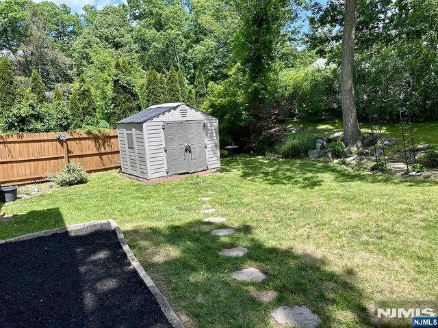 13 Oak Street, Wanaque, NJ 07420