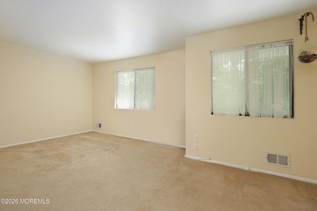 253 Clubhouse Drive, Middletown, NJ 07748