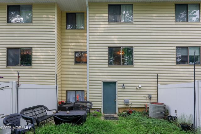 253 Clubhouse Drive, Middletown, NJ 07748