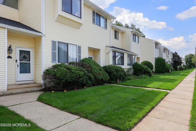 253 Clubhouse Drive, Middletown, NJ 07748