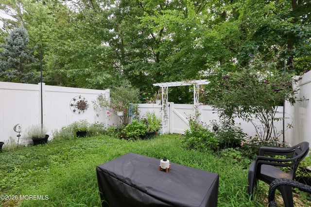 253 Clubhouse Drive, Middletown, NJ 07748