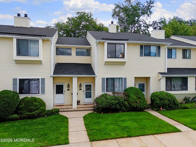 253 Clubhouse Drive, Middletown, NJ 07748