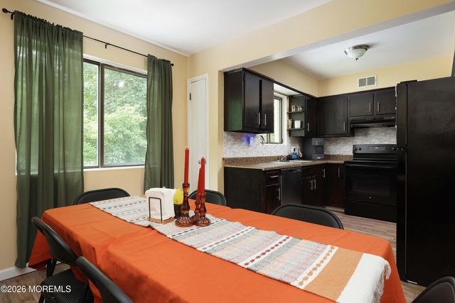 253 Clubhouse Drive, Middletown, NJ 07748