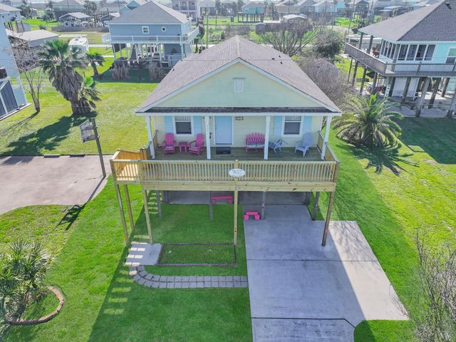 905 Sage Road, Crystal Beach, TX 77650