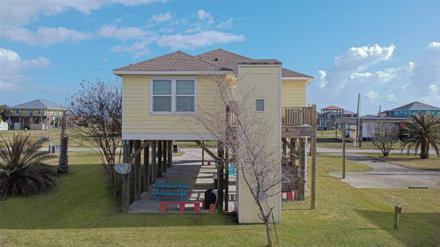 905 Sage Road, Crystal Beach, TX 77650