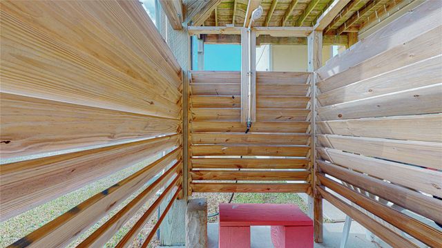 905 Sage Road, Crystal Beach, TX 77650