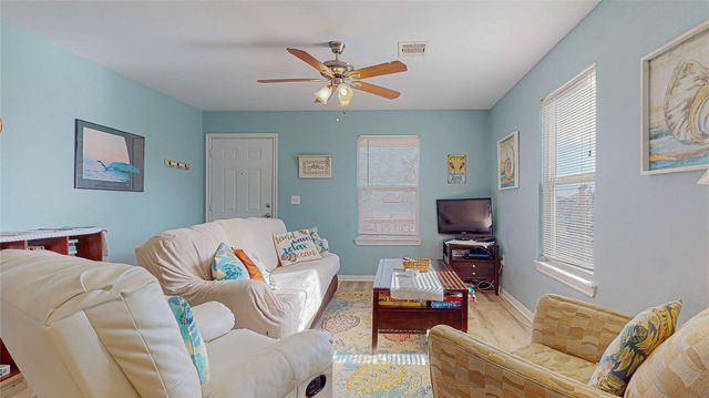 905 Sage Road, Crystal Beach, TX 77650