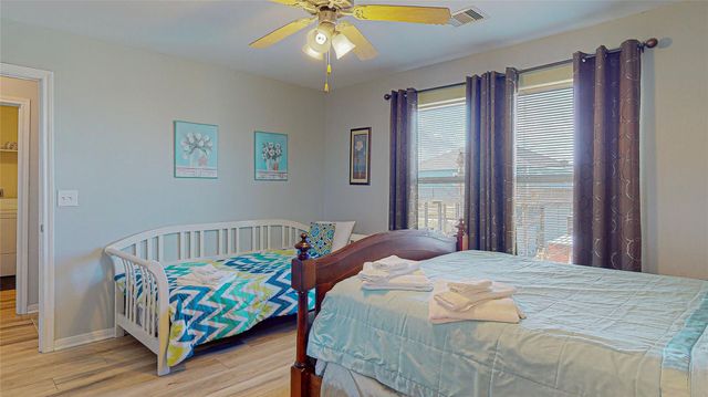 905 Sage Road, Crystal Beach, TX 77650