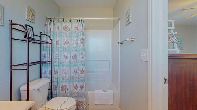 905 Sage Road, Crystal Beach, TX 77650