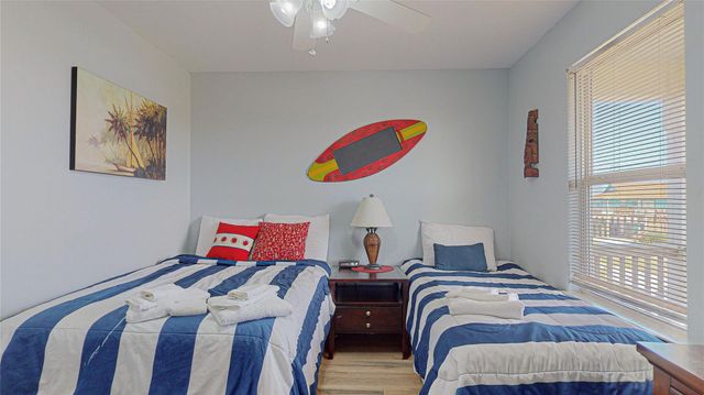 905 Sage Road, Crystal Beach, TX 77650