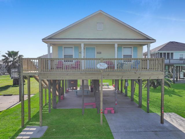 905 Sage Road, Crystal Beach, TX 77650