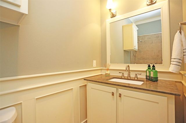 1611 Wakefield Drive, Houston, TX 77018