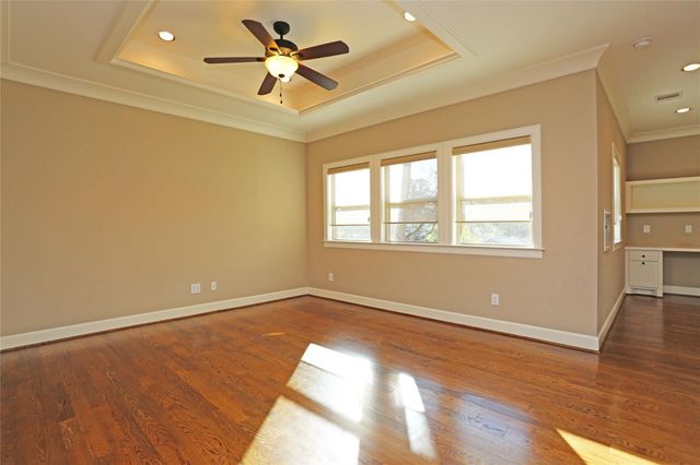1611 Wakefield Drive, Houston, TX 77018