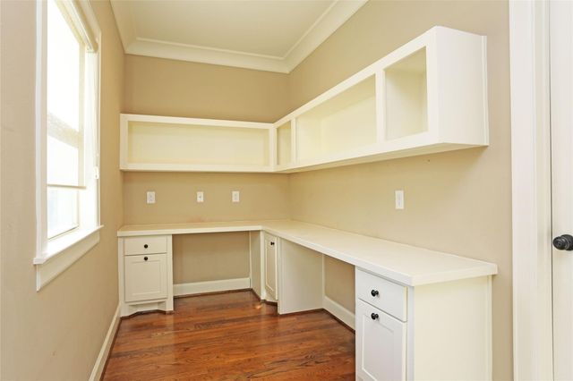 1611 Wakefield Drive, Houston, TX 77018