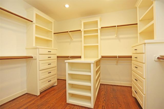 1611 Wakefield Drive, Houston, TX 77018