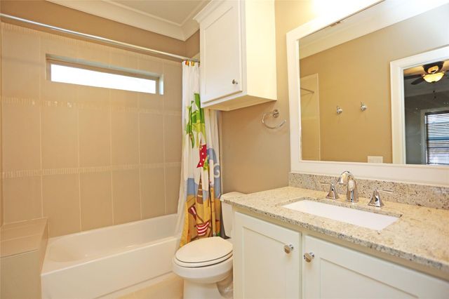 1611 Wakefield Drive, Houston, TX 77018