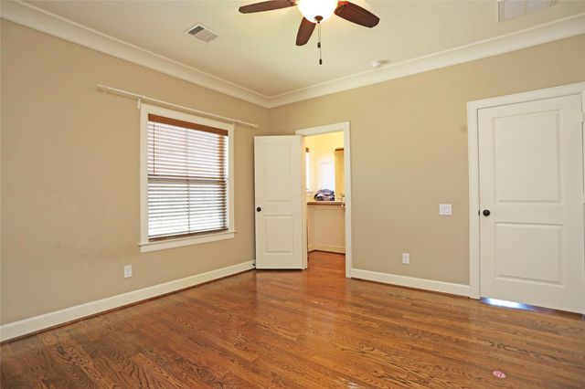 1611 Wakefield Drive, Houston, TX 77018