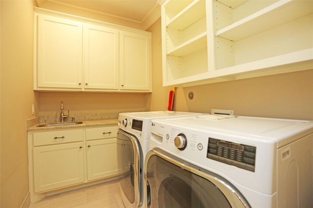1611 Wakefield Drive, Houston, TX 77018