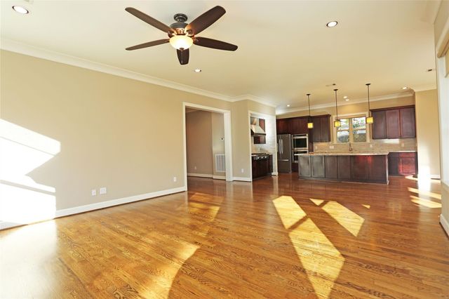 1611 Wakefield Drive, Houston, TX 77018