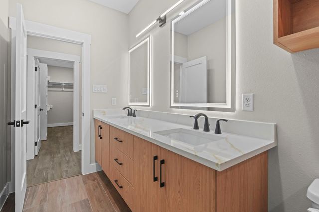 2412 Terry Street B, Houston, TX 77009