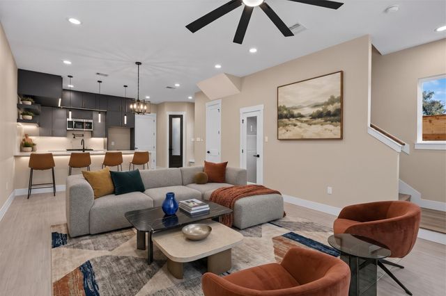 2412 Terry Street B, Houston, TX 77009