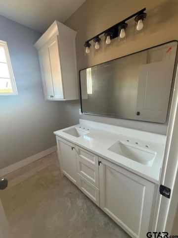 13861 FM 2868, Flint, TX 75762