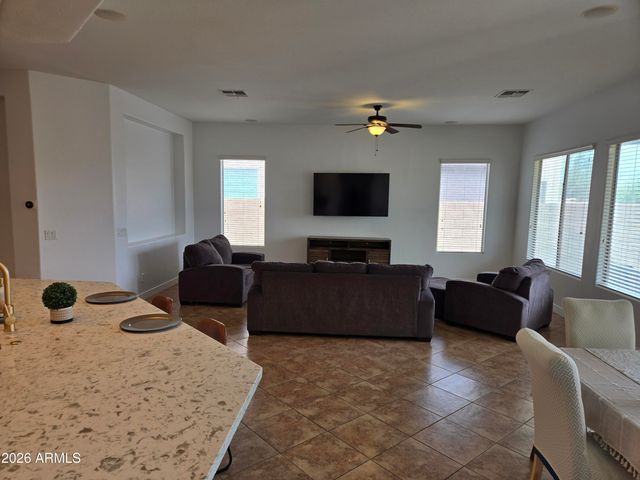6423 W Silver Sage Lane, Phoenix, AZ 85083