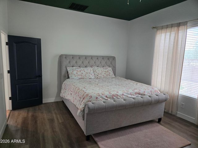 6423 W Silver Sage Lane, Phoenix, AZ 85083