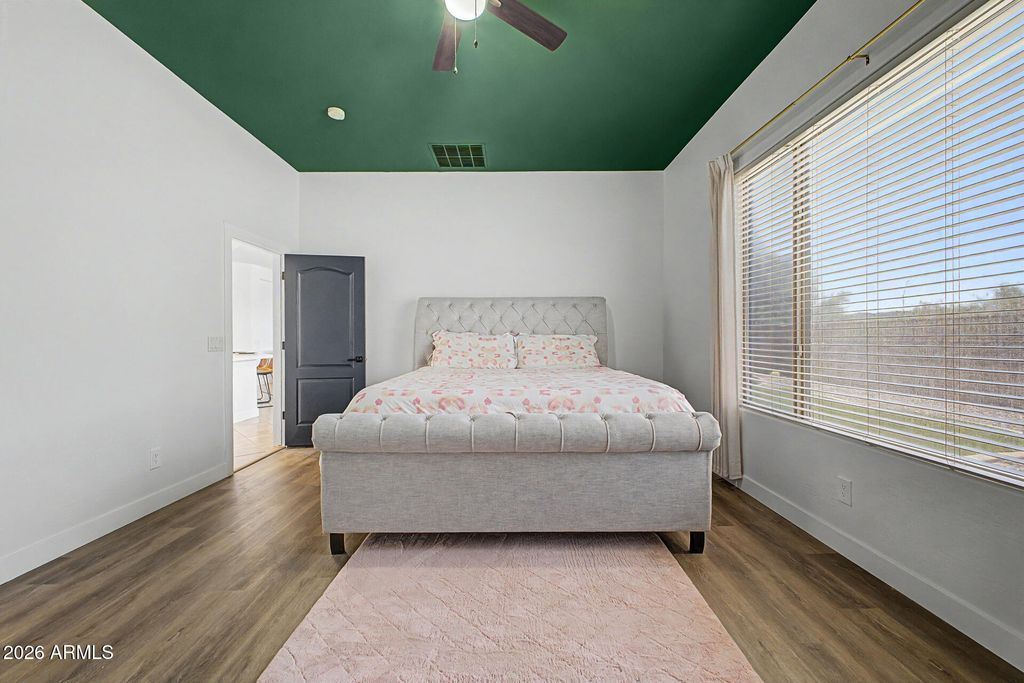 Image 17 of property listing at 6423 W Silver Sage Lane, Phoenix, AZ 85083