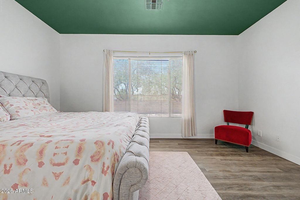 Image 18 of property listing at 6423 W Silver Sage Lane, Phoenix, AZ 85083