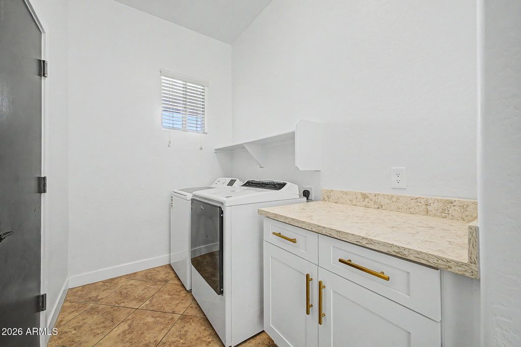 Image 29 of property listing at 6423 W Silver Sage Lane, Phoenix, AZ 85083