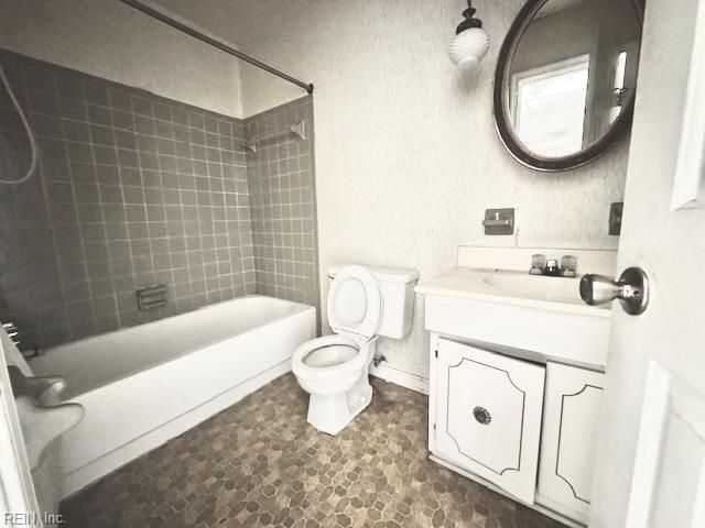 5880 Goolagong DR, Virginia Beach, VA 23464