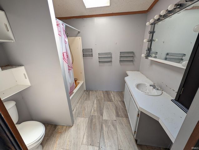 30800 Oaksprings Drive, Granger, IN 46530