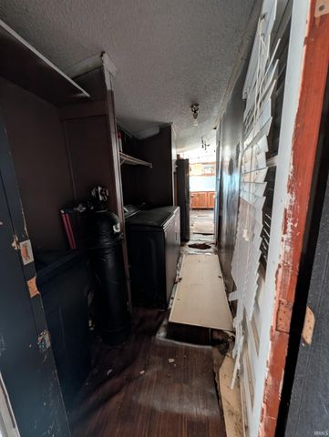 30800 Oaksprings Drive, Granger, IN 46530