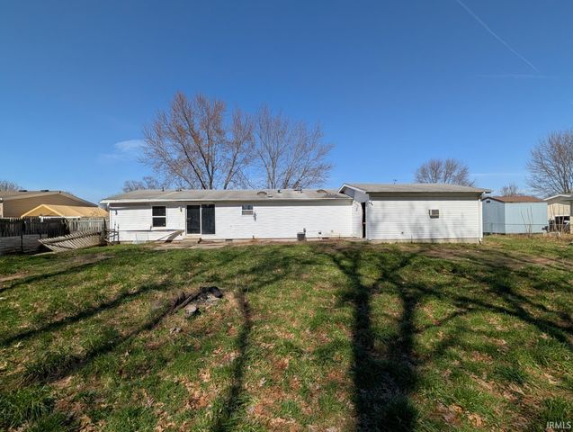 30800 Oaksprings Drive, Granger, IN 46530