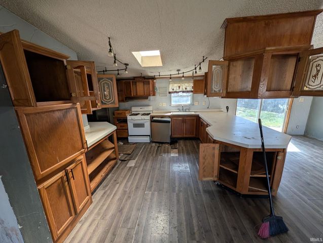 30800 Oaksprings Drive, Granger, IN 46530