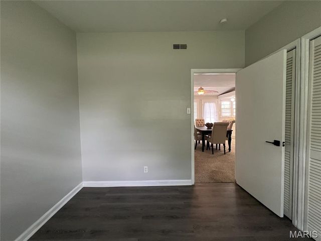 615 Crest Court, Kirkwood, MO 63122