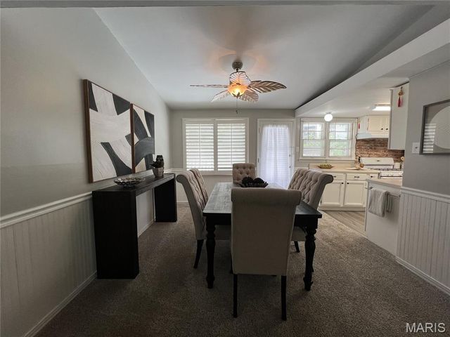 615 Crest Court, Kirkwood, MO 63122
