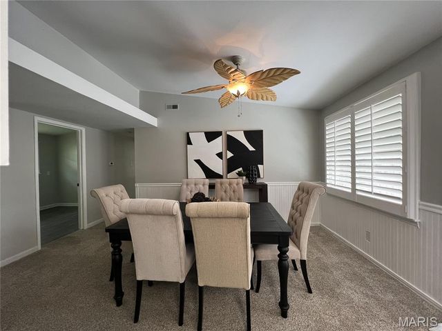 615 Crest Court, Kirkwood, MO 63122