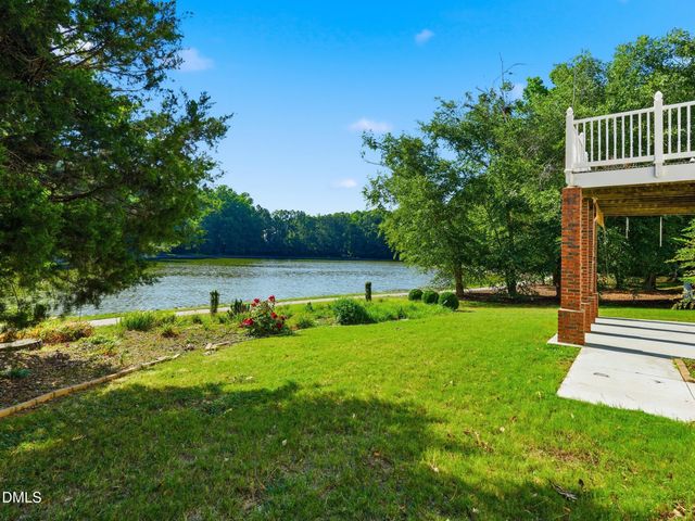 111 Windrock Lane, Cary, NC 27518
