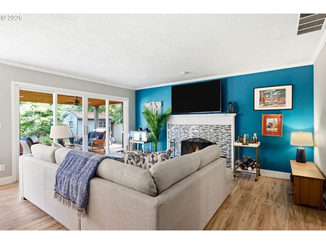 13154 Se 137TH Dr, Happy Valley, OR 97086