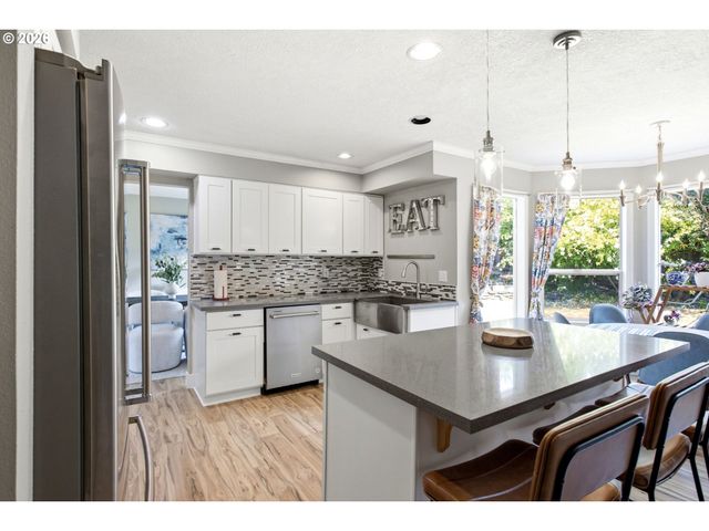 13154 Se 137TH Dr, Happy Valley, OR 97086